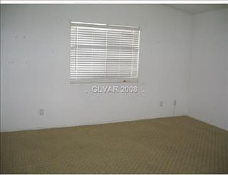 5th image of 438 Violetta Ave