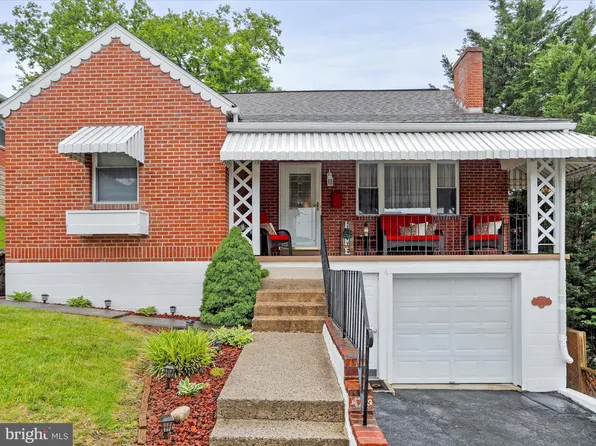 809 Maplewood Ln, Cumberland, MD 21502