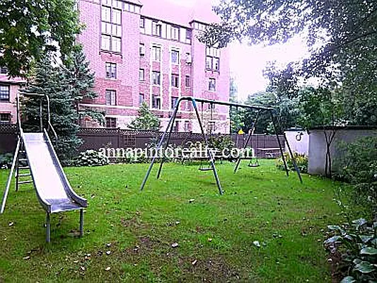 Sold by Anna Pinto Realty | media 22