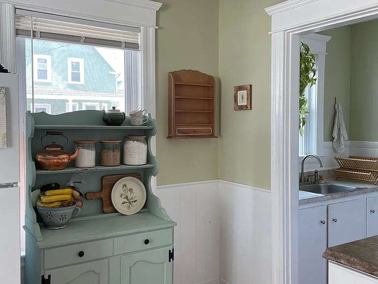 22 Roslyn St #1 — Photo 11