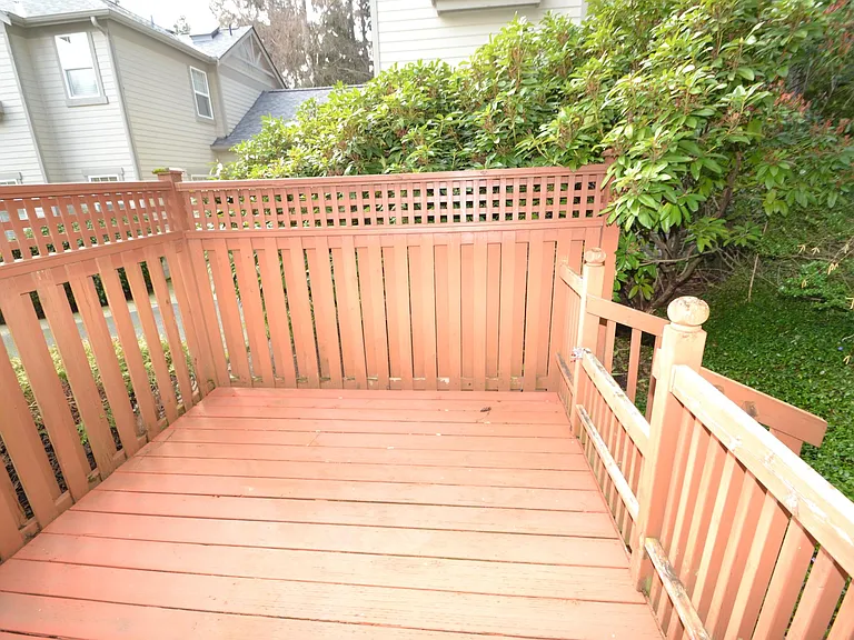 9818 NE 130th Pl — Photo 17