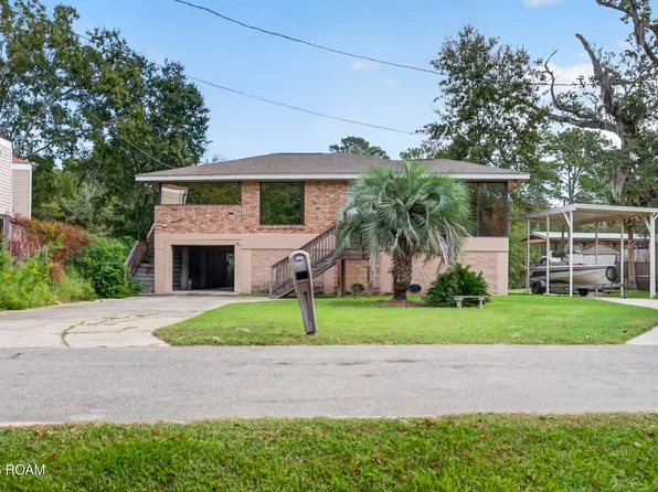 2928 Palm Circle Dr, Slidell, LA 70458