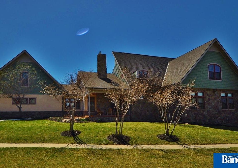 1st image of 9025 Turnberry Cir