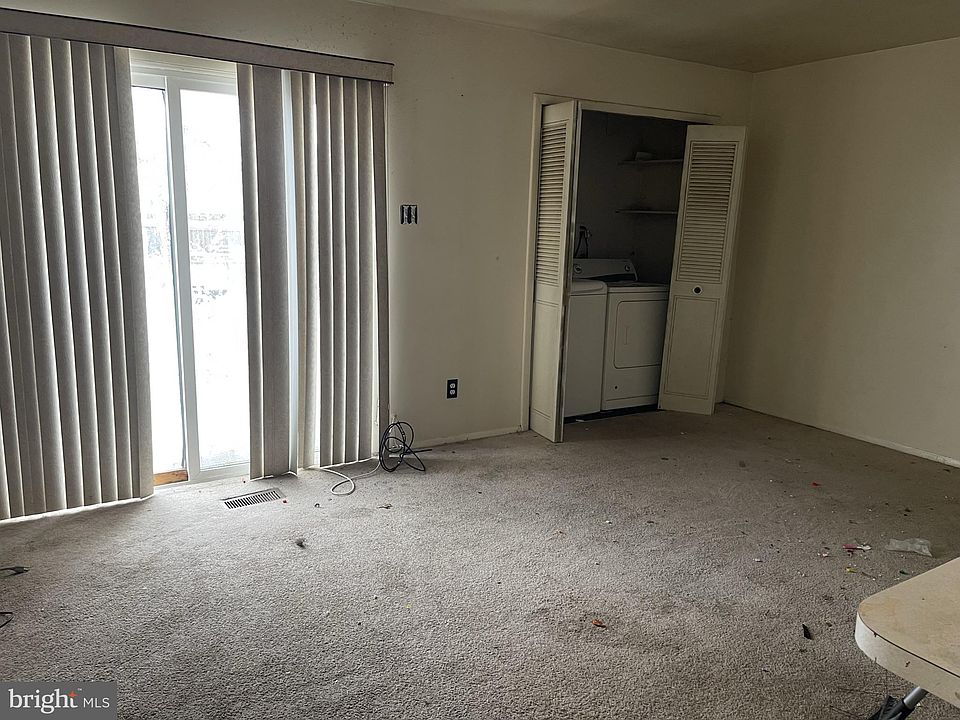 2nd image of 14 Milstone Ct