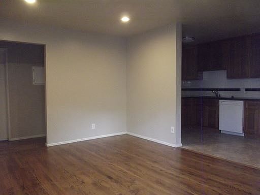 2nd image of 1615 W St APT 4