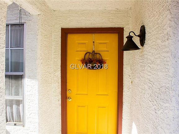 4th image of 6209 Caprino Ave