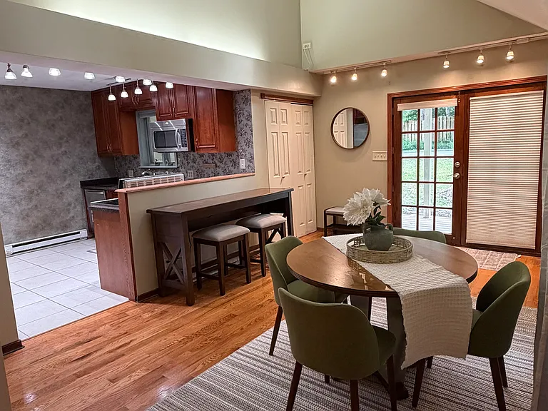 13 Towner Ave — Photo 2
