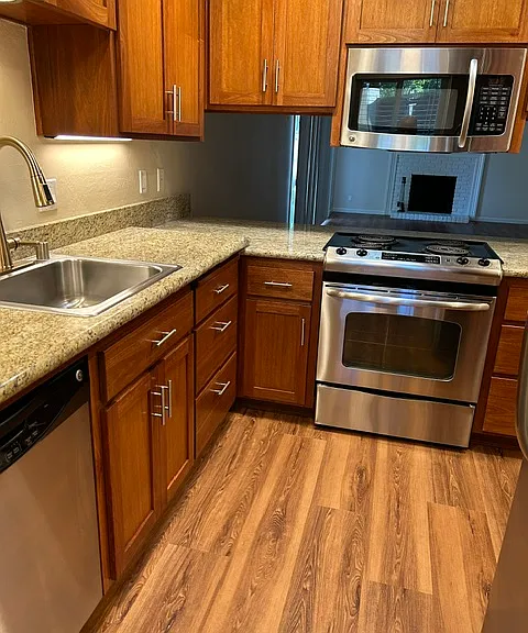 982 Almanor Ct #982 — Photo 7