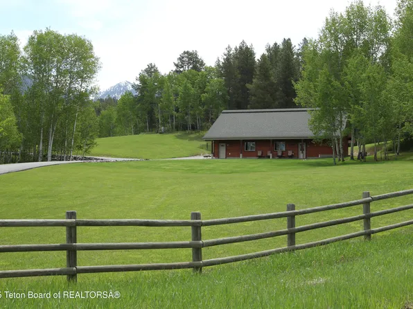 278 Dell Creek Rd, Alpine, WY 83128