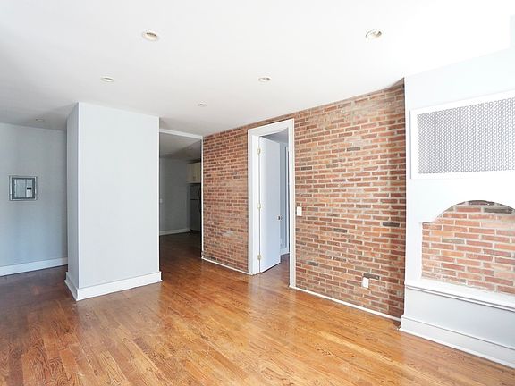 3rd image of 611 W 148th St