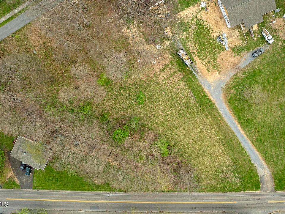 1st image of E Lakeview Dr