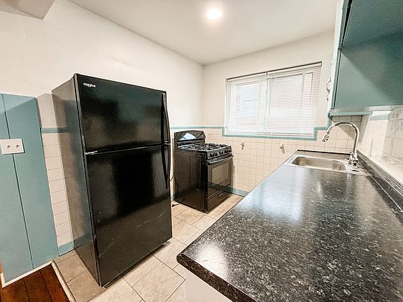 5th image of 6408 Kennedy Ave #3