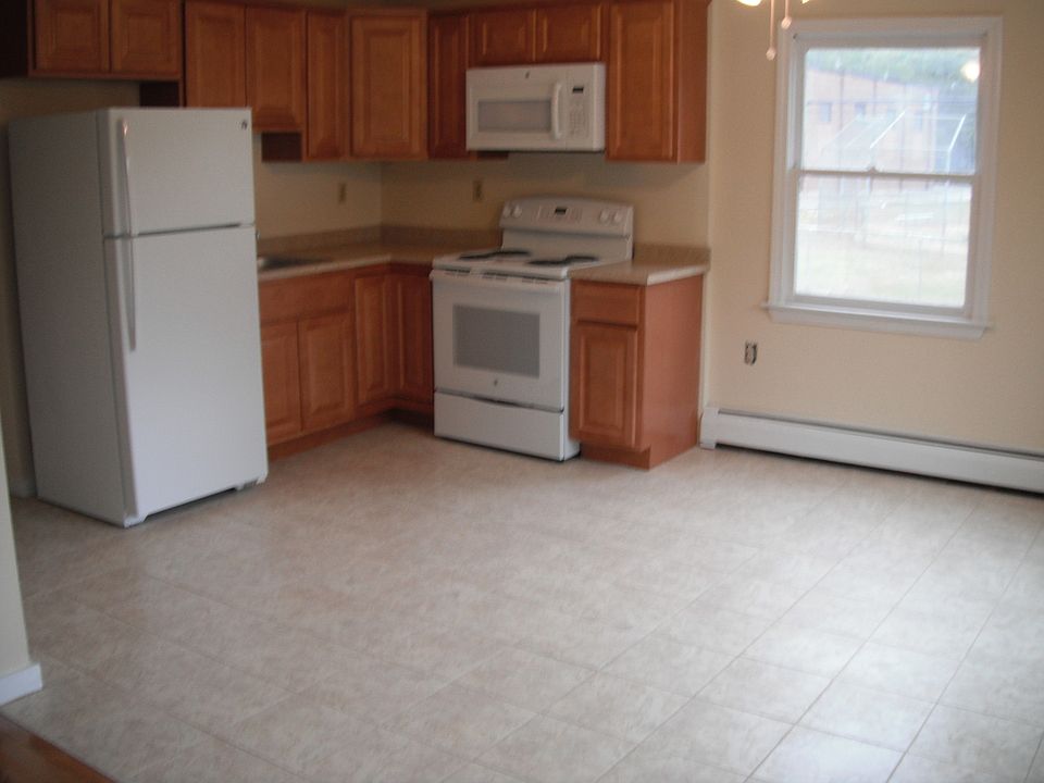 1st image of 38 Derby Ave #1