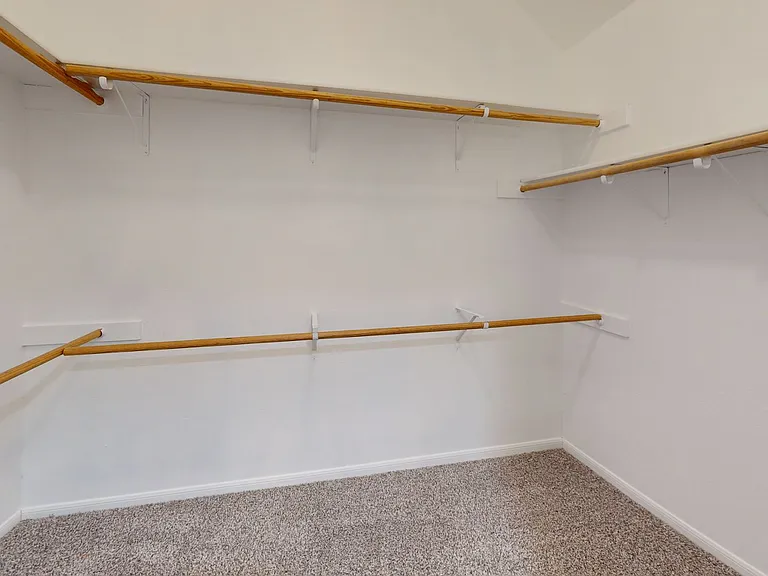 1021 Westend Dr — Photo 12