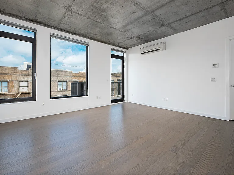 281 Union Ave #PHK — Photo 2