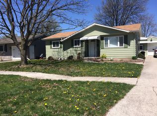 926 Ridgeland Dr, Saginaw, MI 48604