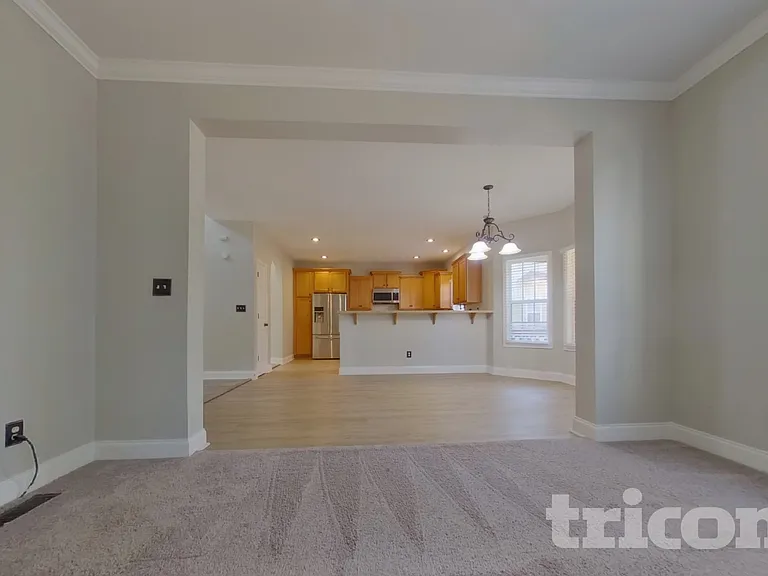 116 Arena Trl — Photo 3