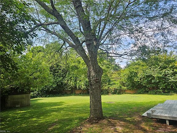 4th image of 501 Carters Grove Ct