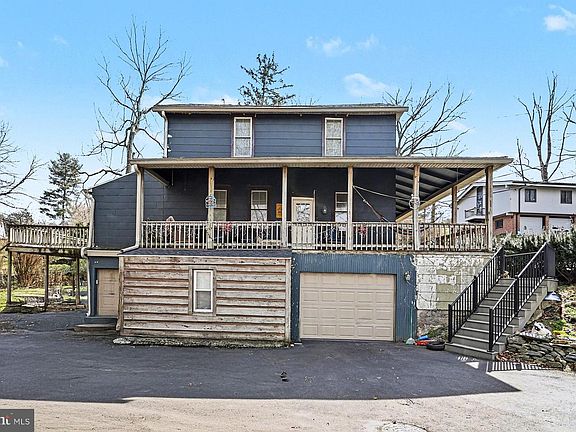 2nd image of 857 Willow Rd