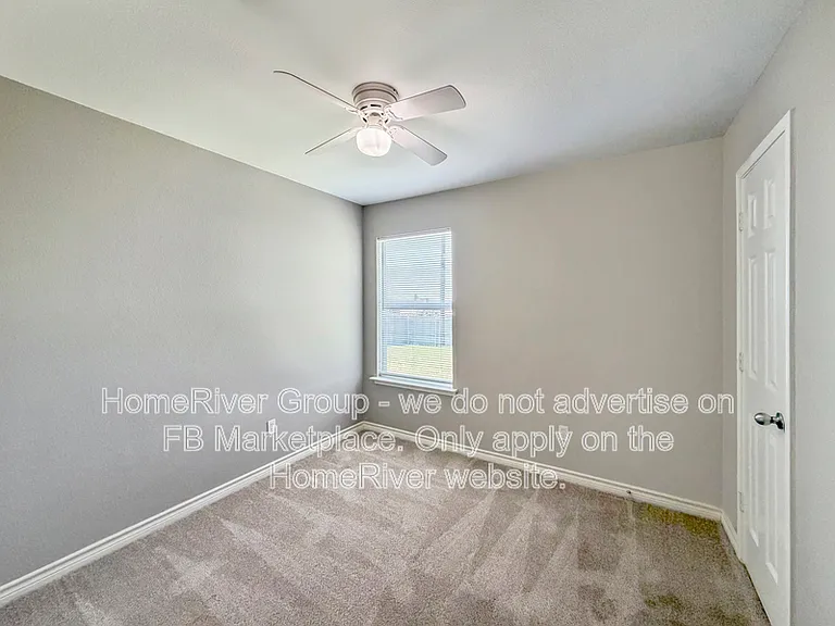 313 Charleston Dr — Photo 12