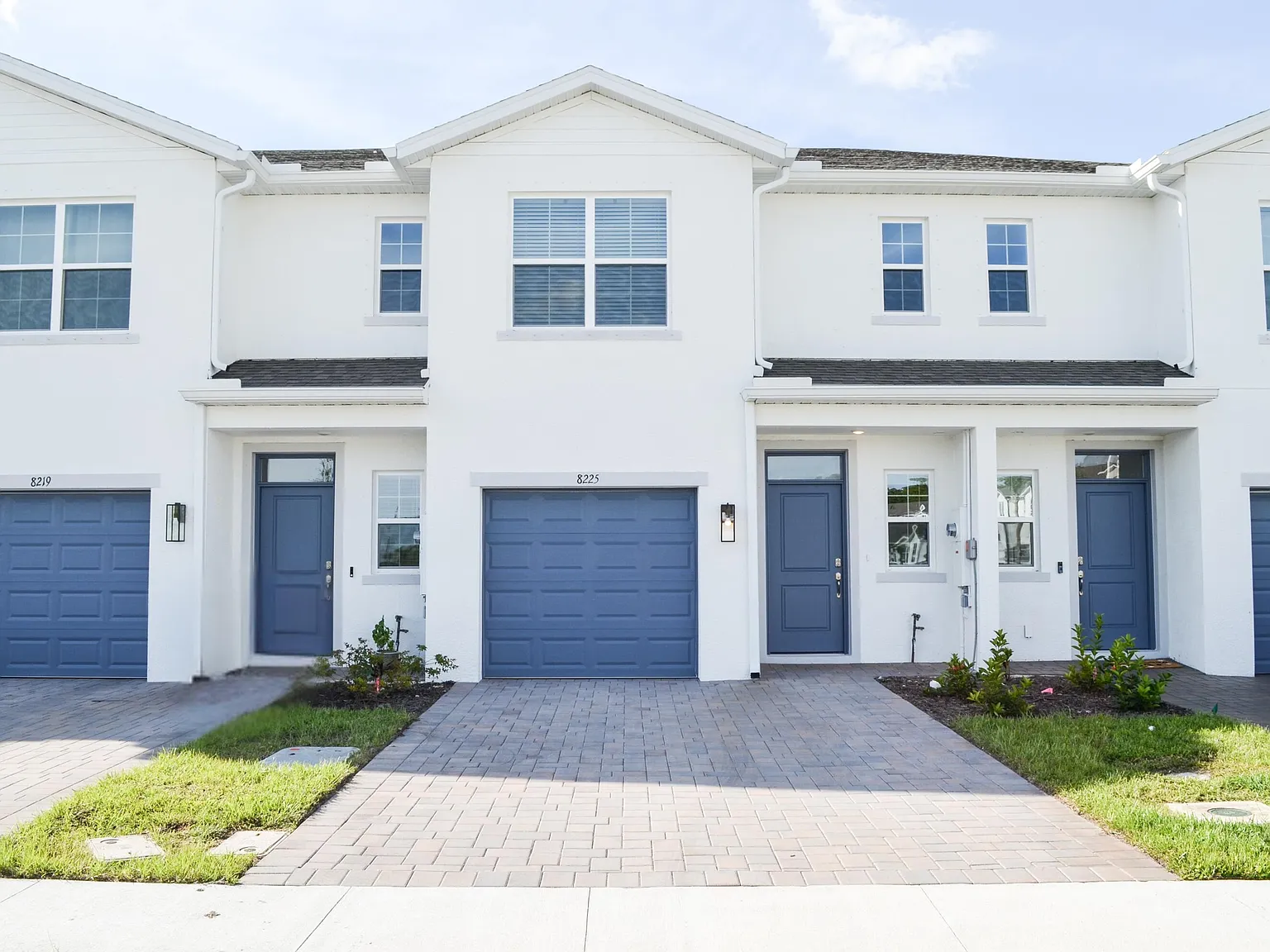 3 bed, 2.5 bath, 1464 sqft, $2,150 — Photo 2