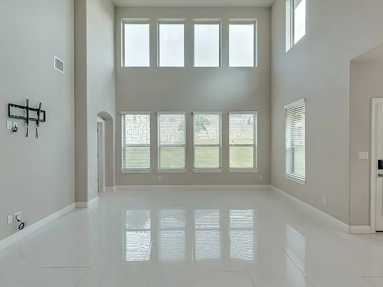 5520 La Canada Way — Photo 4