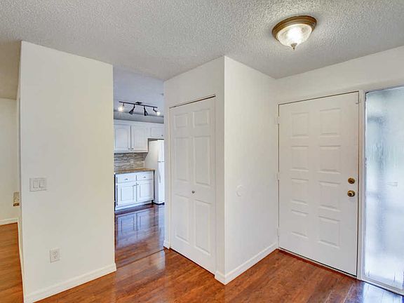 2nd image of 121 Conaskonk Cir