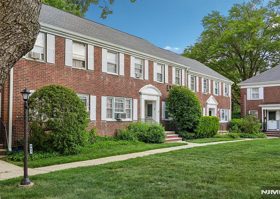1st image of 261 Elmwood Ave #A