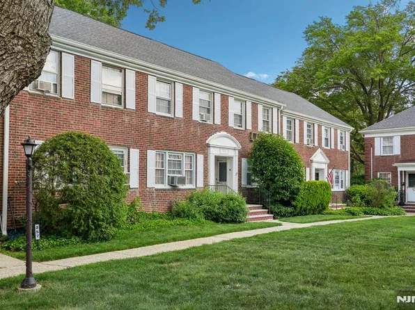 261 Elmwood Ave #A, Maplewood, NJ 07040