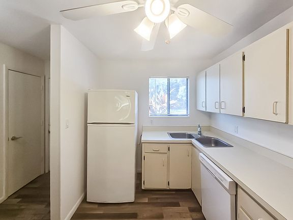 5th image of 6033 34th St W APT 11