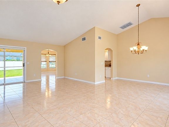 4th image of 1140 SW 45th Ter