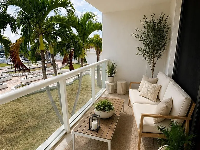 13499 Biscayne Blvd #504 — Photo 15