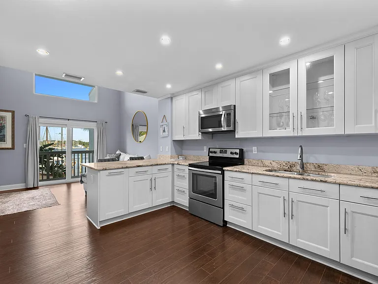 909 S Ponce De Leon Blvd — Photo 12