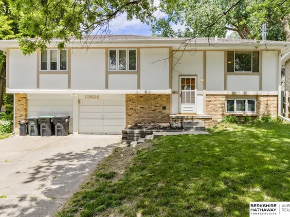 13826 Polk Cir, Omaha, NE 68137