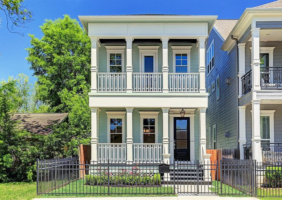 2nd image of 1107 Aurora St