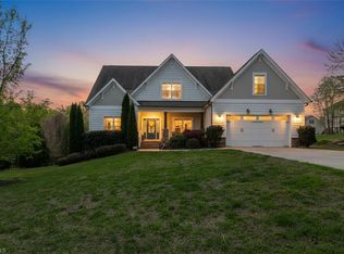 5609 Crooked Oak Dr, Summerfield, NC 27358