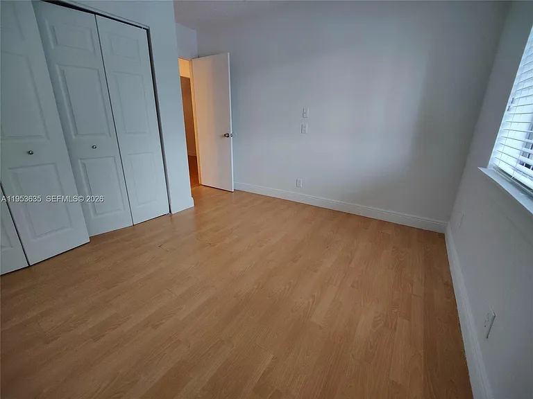181 Wimbledon Lake Dr — Photo 20