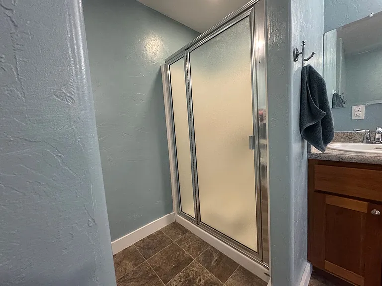 1705 E Glacier St — Photo 15