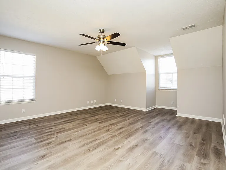 1111 Nahanee Ct — Photo 10