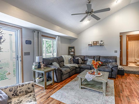3rd image of 5125 Augspurger Rd