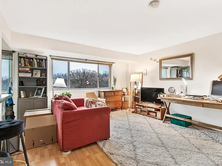 2500 N Van Dorn St #918 — Photo 4