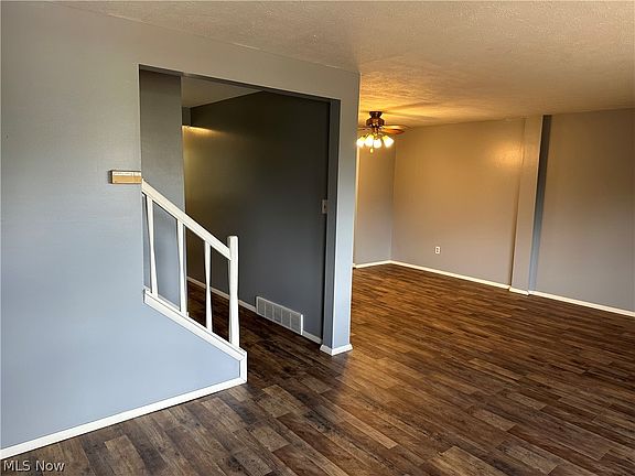 5th image of 4285 Cox Dr #B