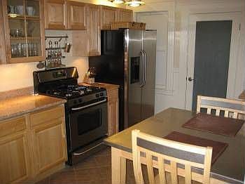 3rd image of 258A 3rd Ave