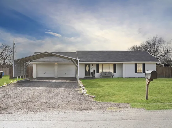 2570 Mari Gail Rd, Beeville, TX 78102