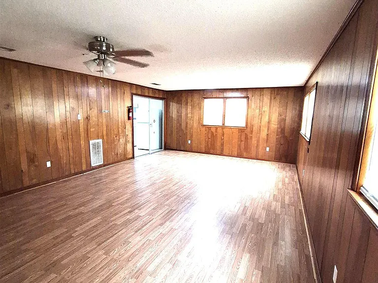 3804 W Cervantes St — Photo 3