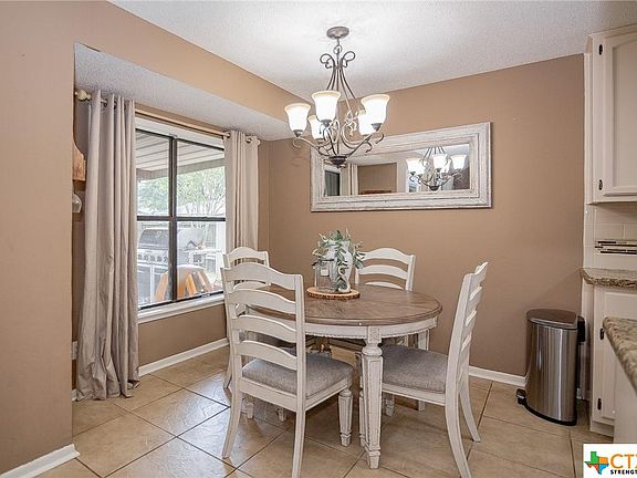 4th image of 102 Fernwood Cir