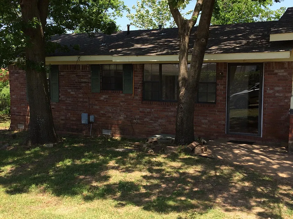 8106 Highway 271 S #2