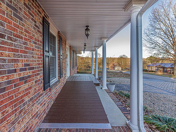 4th image of 5120 Waterford Dr