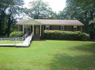 110 Oak Cir, Boiling Springs, SC 29316