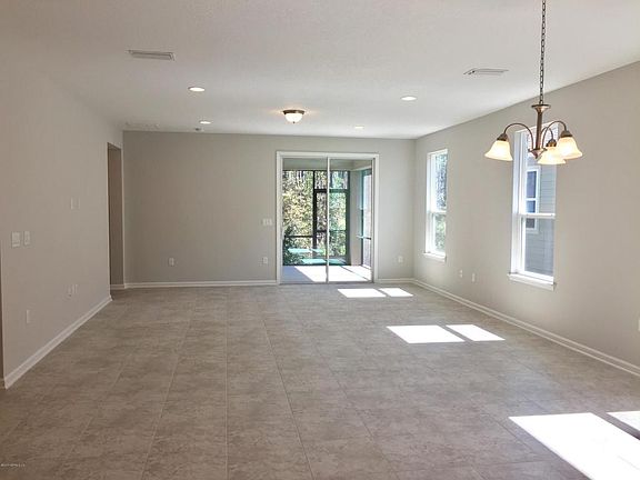 4th image of 241 Aspen Leaf Dr